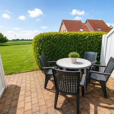 Ferienwohnung-morgenlicht-in-der-ferienanlage-suedblick *