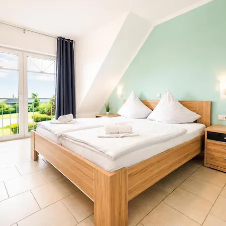 Ferienwohnung-morgenlicht-in-der-ferienanlage-suedblick * ורדום